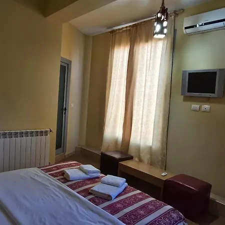 Hotel Vlora 3*