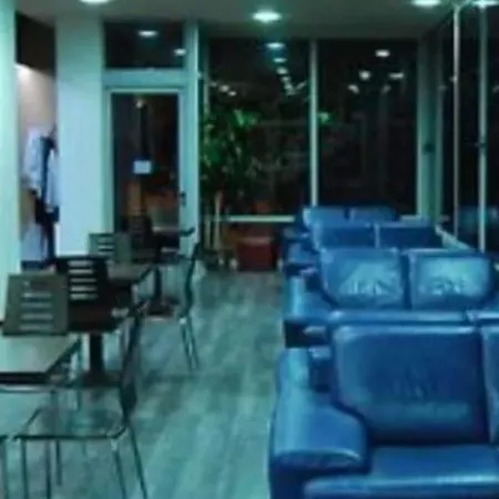 Hotel Vlora 3*