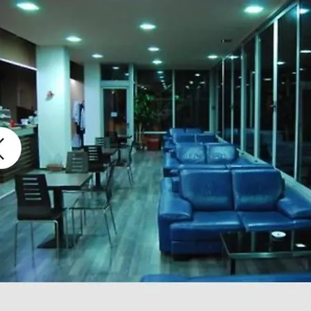 Hotel Vlora 3*