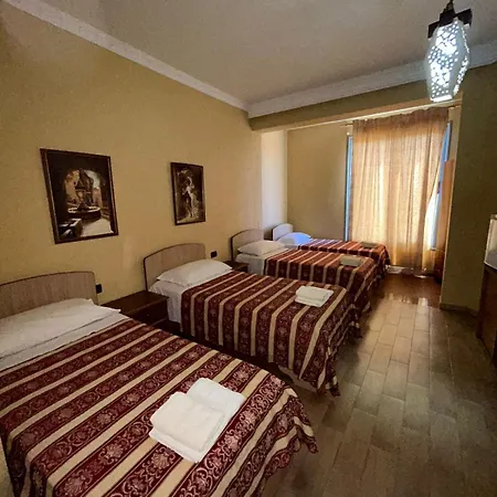 Hotel Vlora 3*